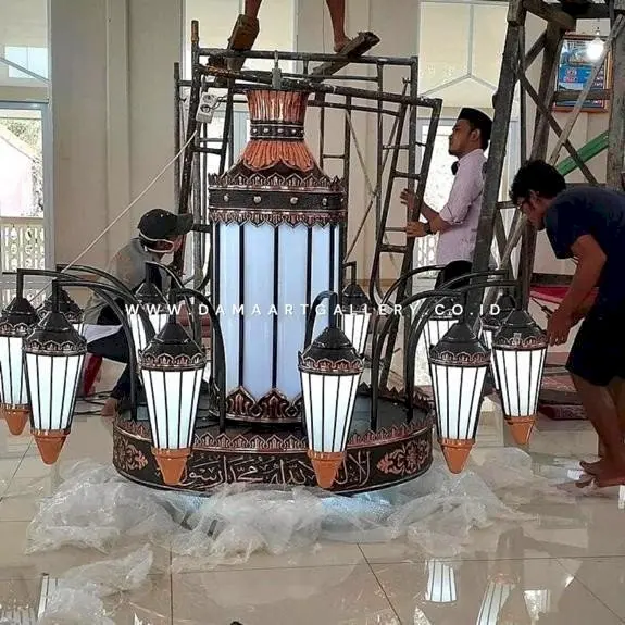 Lampu Gantung Masjid Tembaga